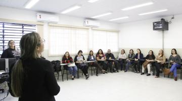 Palestra destaca a importância da leitura em voz alta em sala de aula