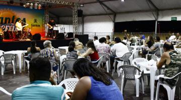 Tendas de Verão têm música para curtir e dançar no fim de semana