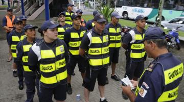 Santos recebe 300 policiais para a temporada. Guarda Municipal reforça patrulhamento na orla