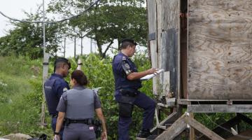 Força-tarefa intima sete famílias a desocuparem moradias irregulares no Mangue Seco