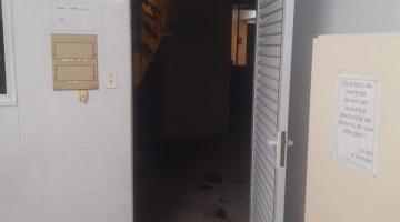 porta de alumínio aberta. #paratodosverem