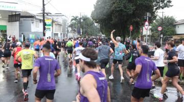 Largada do Santista de Pedestrianismo. #Paratodosverem