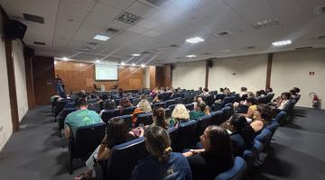 Servidores da Seduc participam de palestra. #Paratodosverem