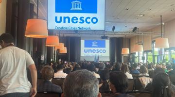 Santos debate impacto da inteligência artificial nos setores cultural e criativo em conferência da Unesco
