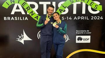 Atletas de Santos brilham com medalhas em Copa do Mundo de Patinação Artística