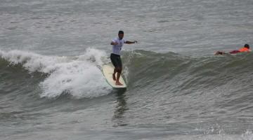 Festival reúne lendas e promessas do longboard no Quebra-Mar, em Santos 