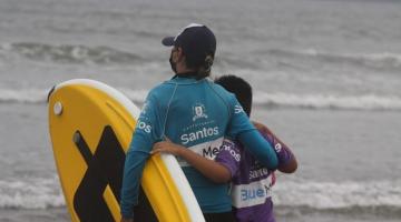 Santos renova parceria para continuidade da Escola Radical de Surfe Adaptado