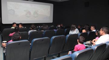 Cinescola Querô realiza segunda sessão pipoca na Vila Criativa da Vila Nova  