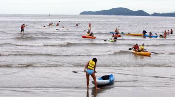 Remada de Verão oferece prática de stand up e canoagem na Ponta da Praia