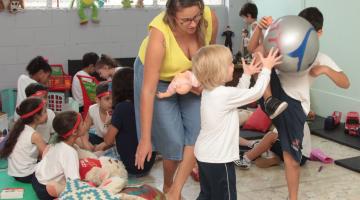 Nova brinquedoteca do Escola Total beneficia 300 alunos em Santos