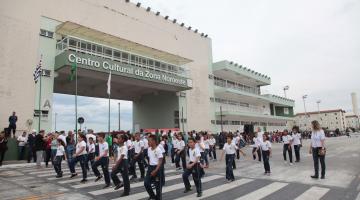 Desfile cívico abre Semana da Pátria e comemora 42 anos da Zona Noroeste