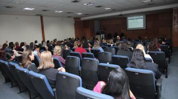 Professores aprendem sobre o autismo em Santos