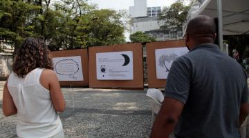 Leia Santos homenageia Mário Quintana em exposição em Santos