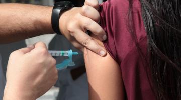 Quatro policlínicas abrem neste sábado em Santos para vacinação e outros serviços