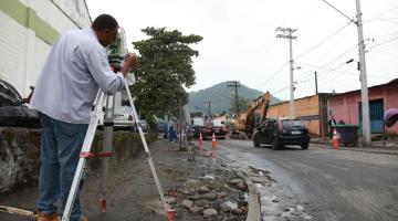 Rua Ana Santos recebe melhorias do Programa Nova Entrada de Santos