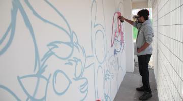 Nova creche do São Jorge ganha arte em grafite
