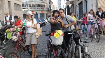 Pedal Retrô une solidariedade ao passeio de bicicleta no Festival Santos Café