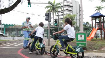 Crianças podem aprender sobre trânsito nas férias