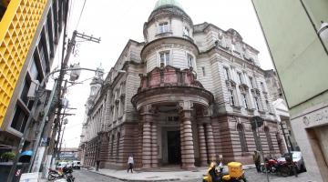 Linha Conheça Santos circula no domingo, com parada no Museu do Café 