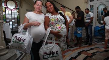 Mãe Santista: gestantes ganham kits de maternidade. Confira vídeo