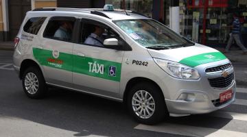 taxi  na rua. #paratodosverem