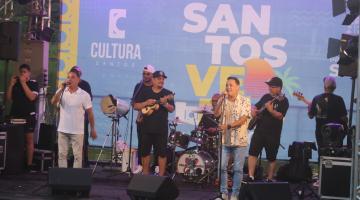 músicos no palco #paratodosverem