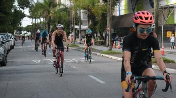 pessoas andando de bicicleta #paratodosverem