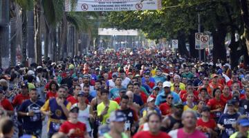 Corrida em Santos. #Paratodosverem