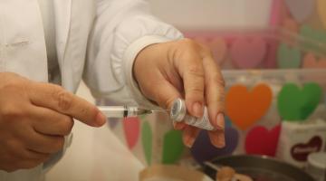 não prepara vacina #paratodosverem 