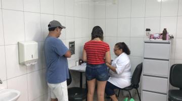Policlínica fica aberta no feriado para bloqueio contra o sarampo
