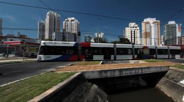 vlt se movimentando e canal ao lado #paratodosverem