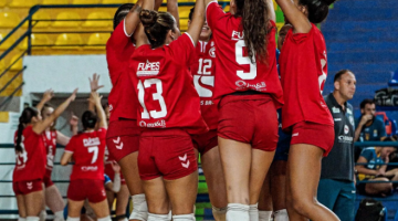 Vôlei feminino de Santos vence e briga pelo tri dos Jogos da Juventude neste sábado
