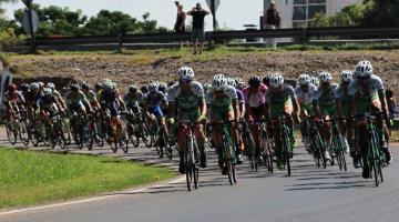 Ciclistas de Santos disputam tradicional Volta de Mendoza, na Argentina