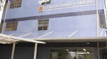 fachada de centro de capacitação #paratodosverem