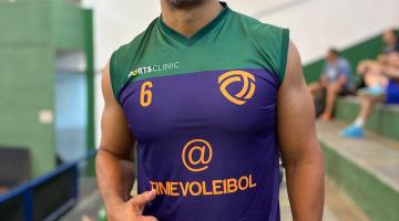 atleta posando para a foto #paratodosverem