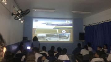 Escola em Caruara recebe atividades educativas de trânsito