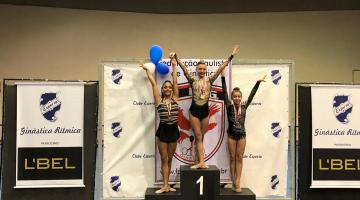 Sarah Santana supera campeã sul-americana na ginástica rítmica