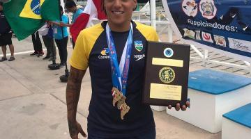 Com três medalhas de ouro, Ana Marcela é destaque Sul-Americano