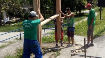 Novo abrigo de ônibus é instalado no Caruara