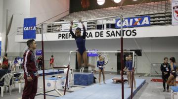 Ginástica artística tem vagas na Ponta da Praia