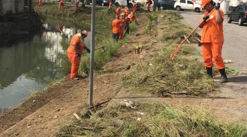 Força-tarefa limpa área no Saboó