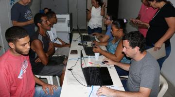Caravana por bairros de Santos chega a 198 encaminhamentos para entrevistas de emprego