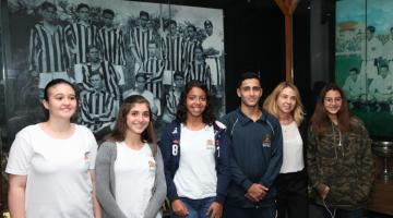 Alunos da rede municipal de Santos são premiados em concurso de redação do Santos Futebol Clube