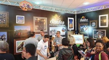 Santos comemora sucesso e recebe credencial de ouro em feira de turismo
