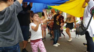 Atividades na praia encerram Semana Municipal do Brincar em Santos