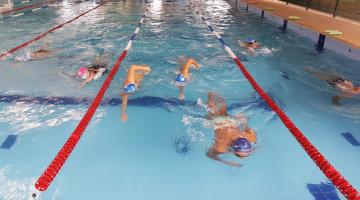 Nadadores santistas celebram resultados no Rebouças