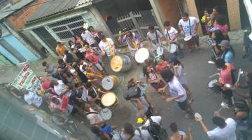 Bloco infantojuvenil apresenta samba de valorização do Estatuto da Criança em Santos