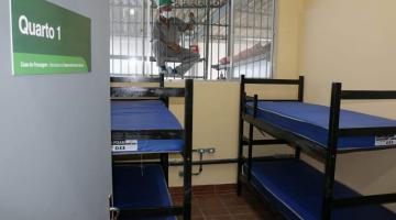 Novo abrigo reforça acolhimento à população em situação de rua em Santos