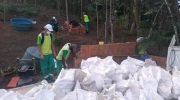 Força-tarefa atua para demolir casa em área de preservação de morro de Santos