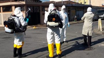 Imóveis de três bairros de Santos recebem inseticida contra chikungunya